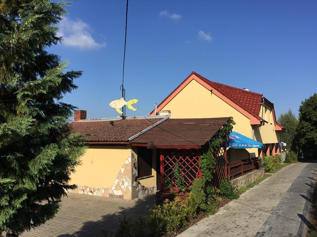 Zlota Rybka Lubniewice酒店 外观 照片